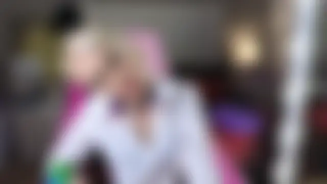 RoxalanaStar's Live Chat Room