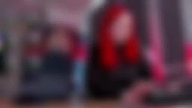 Pokój czatu na żywo – NattInRed
