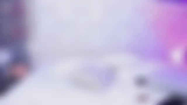 عرض كام Nikol-hilton