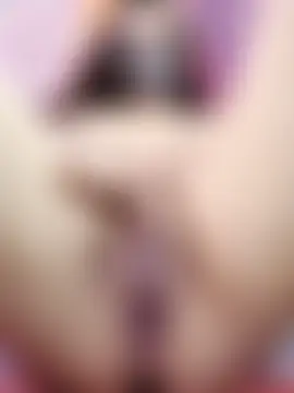 Hotpuja25's Live Chat Room
