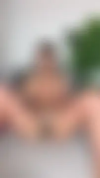 Eire_Spencer: απευθείας σέξι σόου στην κάμερα
