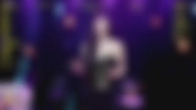Lucky_andy: διαδικτυακό σόου στην κάμερα