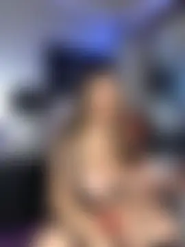 curvyfunlover's Live XXX Chat