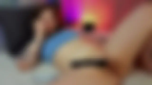 LinaQik's Live XXX Chat