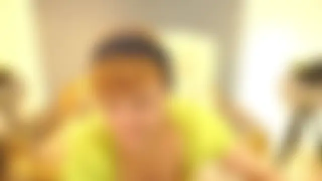 BellaLaPetit's Live Chat Room