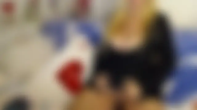 _karolynesyera_'s Live XXX Chat