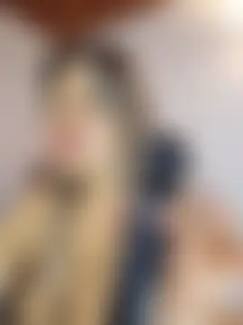 valeriahunter1 élő chatszobája