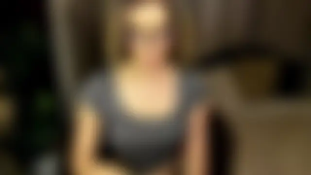 LA-GIRL: απευθείας σέξι σόου στην κάμερα