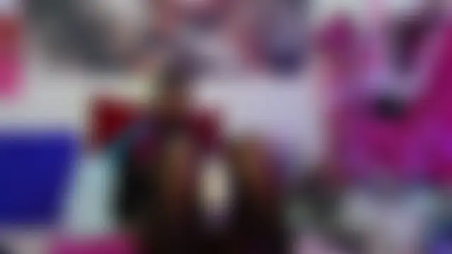 Moreish-06's Webcam Show