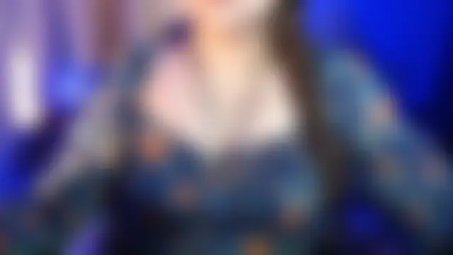 Mitikaa's Live XXX Chat