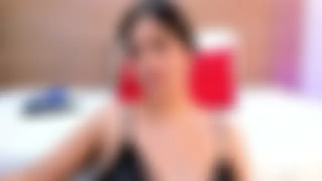 thamiina_ Chat Room in diretta