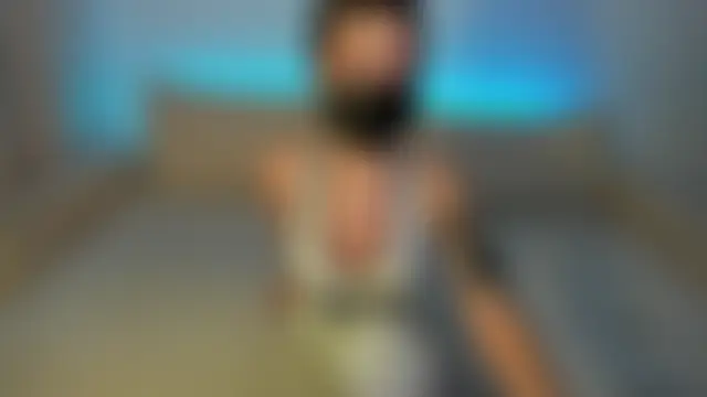 DeferentUproar Live XXX-chat