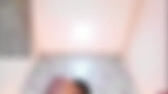 EmmySweett Adlı Modelin Canlı Sohbet Odası