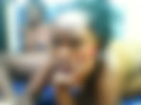VioletAura Adlı Modelin Canlı Sohbet Odası