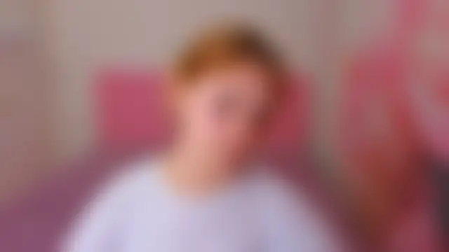 غرفة دردشة AngelinaLow المباشرة