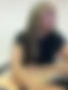 eimi_rosse18's Live XXX Chat