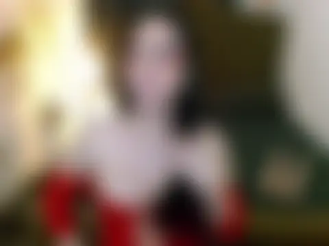 Pokazy przed kamerką – hollyyumiloove