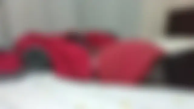 Pokazy przed kamerką – Huge_Bootybae