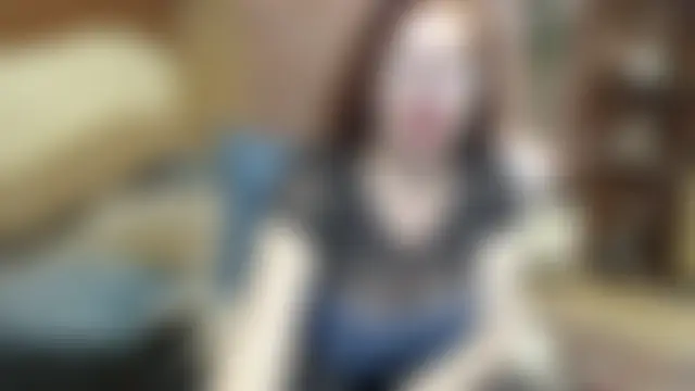 EvelyneFlirtyMilf's Live Chat Room