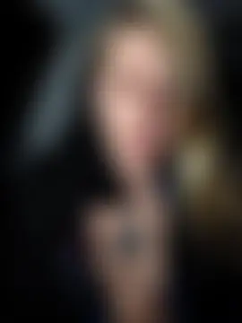 Seks show uživo modela SheIsSomething na kameri