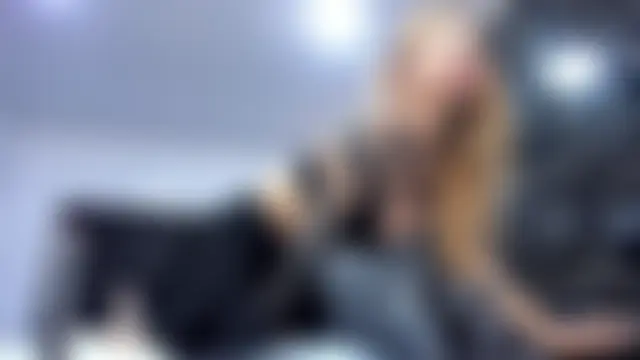 Ladyy_Scarlett's Live Chat Room