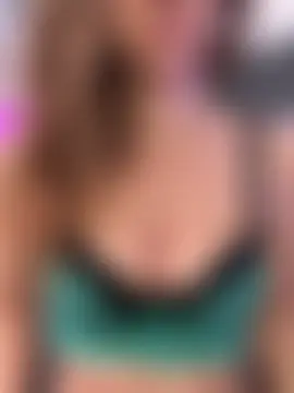 AnnikaRose's Live Chat Room