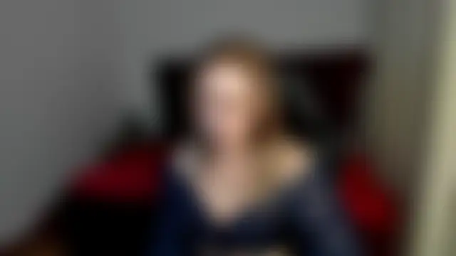EllaBells' Live XXX Chat