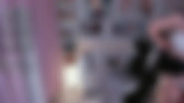 Elisabeth_Binder's Live Chat Room