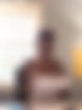 oliviaprettypussy – Naživo chatovacia miestnosť
