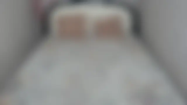 Holliy_Cooper live-chat rom