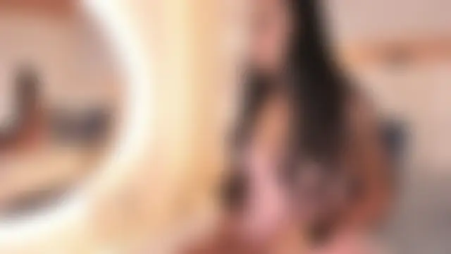 غرفة دردشة Naughty__Mom المباشرة