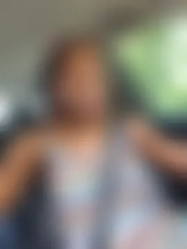 oliviaprettypussy's Live Chat Room