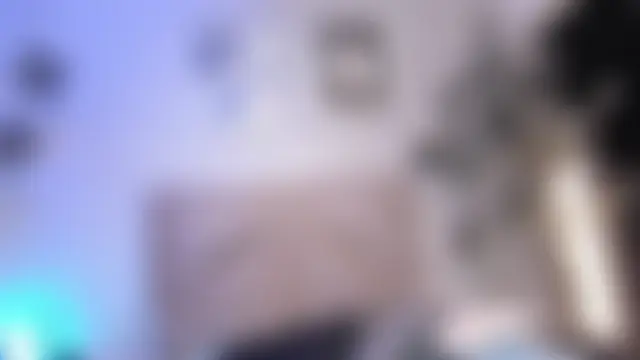 Chat soba uživo modela miaakittyy