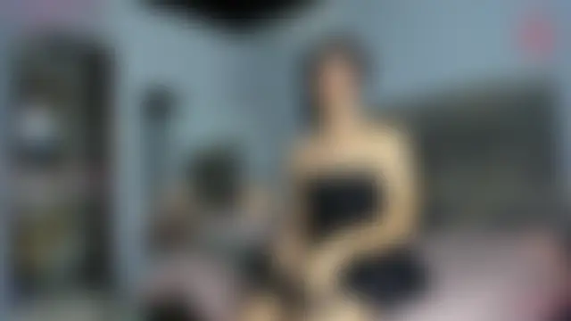 Show modela Aria_skye na web-kameri