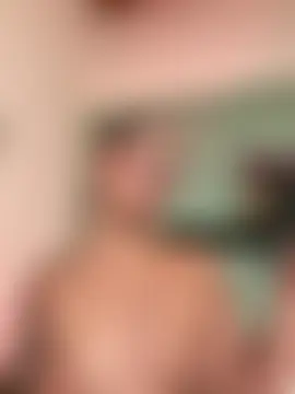 LauraRaider's Webcam Show