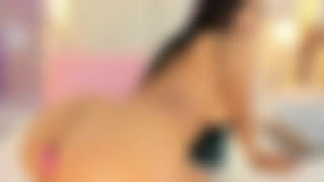 غرفة دردشة SalomeeBell المباشرة