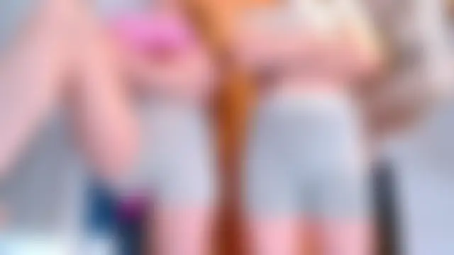llovers4u2 在線直播表演