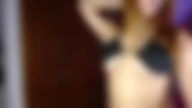 chloe_roxy: δωμάτιο απευθείας συνομιλίας