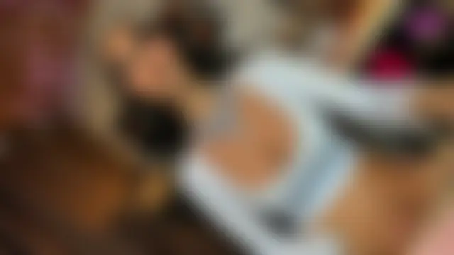 Seks show uživo modela Tarah_Lewis na kameri