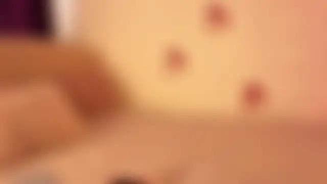 Britney_Swisss – Naživo chatovacia miestnosť