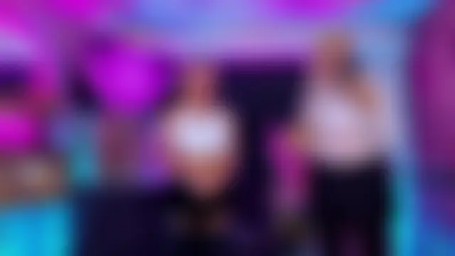 Queens_Wonders_Blonders Pertunjukan Webcam