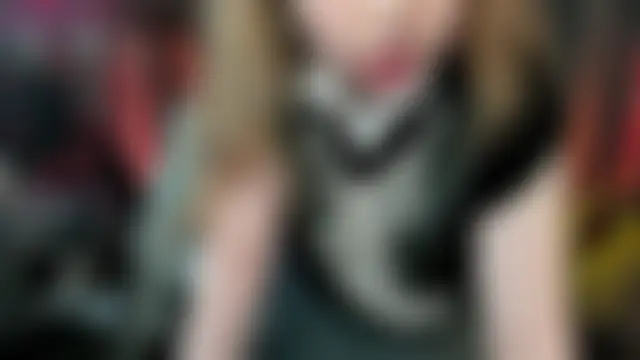 LeonaHicks' Live XXX Chat