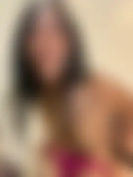 hugecock_tamira Webcamshow