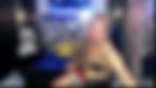 Karina_Cutee: απευθείας σέξι σόου στην κάμερα
