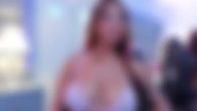 XXX chat uživo modela GabyMoreau