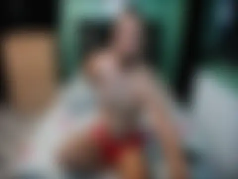 Show modela brunettfir3 na web-kameri