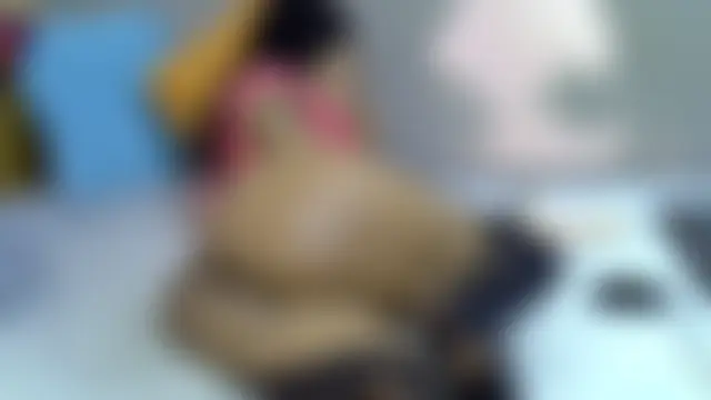 sweetchocolate9 Show in webcam