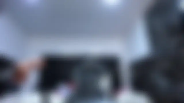 Ladyy_Scarlett élő chatszobája