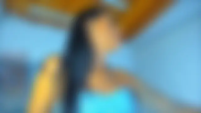 AlessiaMarcu- – Naživo chatovacia miestnosť