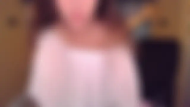 غرفة دردشة EllaLong المباشرة